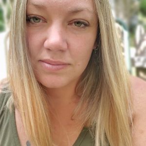 Meet your Posher, Kareana